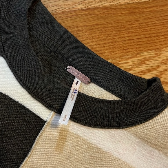 Free People Uptown Stripe Pullover Size Small NWT - Picture 7 of 14